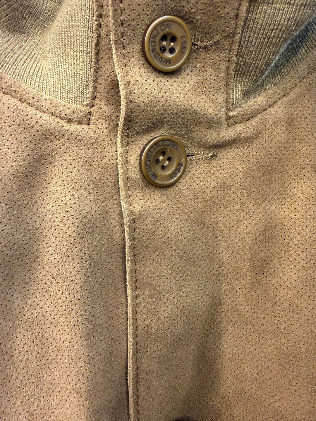 Blouson Modèle Valstar en Véritable Cuir Suédé Perforé Sable