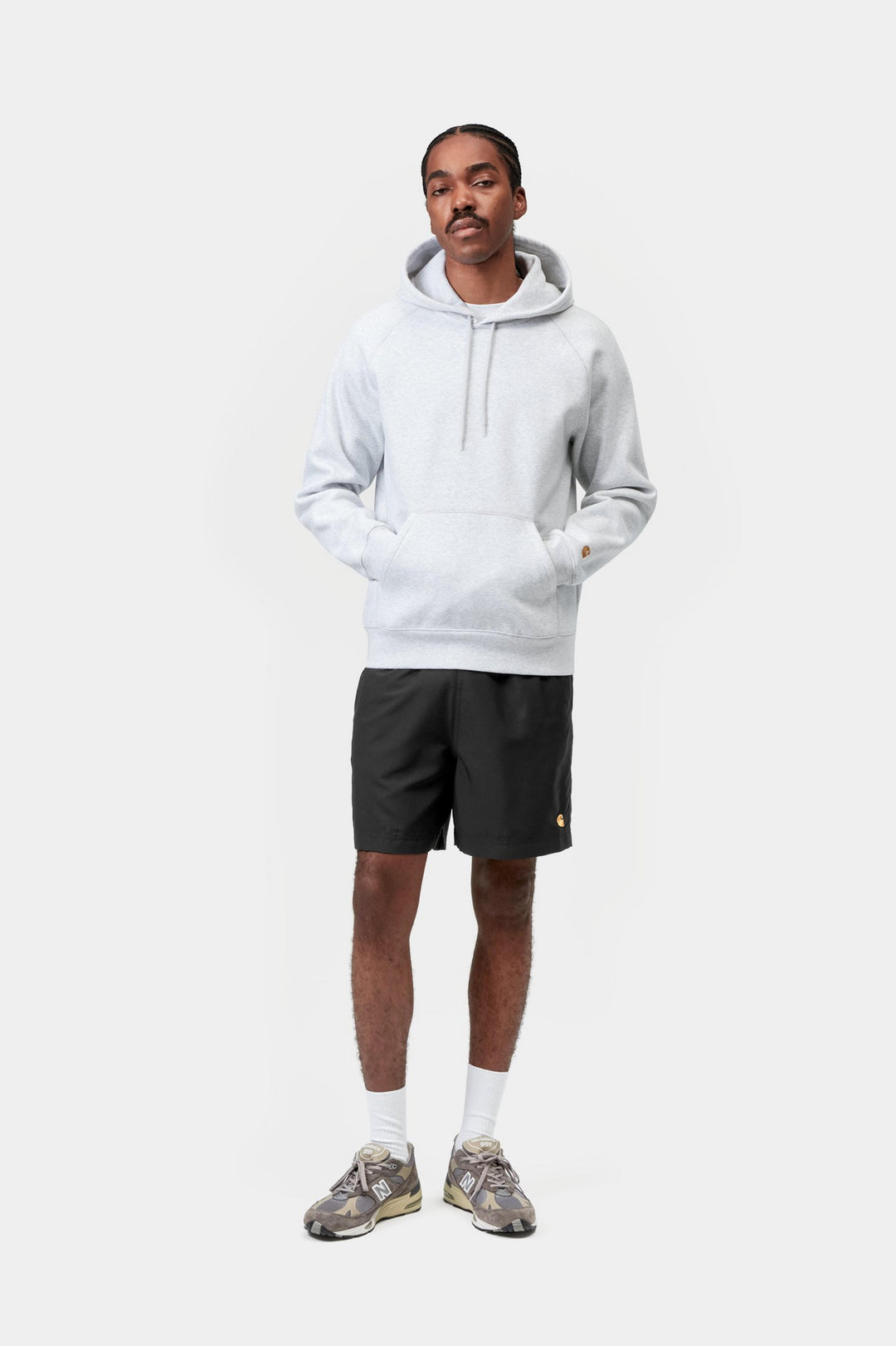 Carhartt Wip Chase Swim Trunks Black / Gold Nero - foto 5