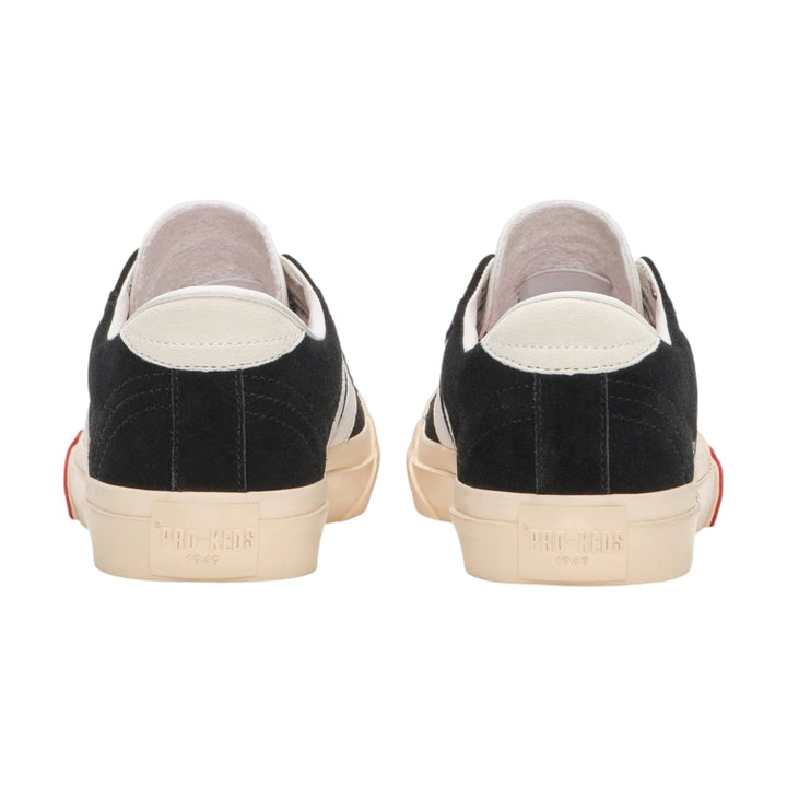 Royal Classic en cuir suédé noir et blanc