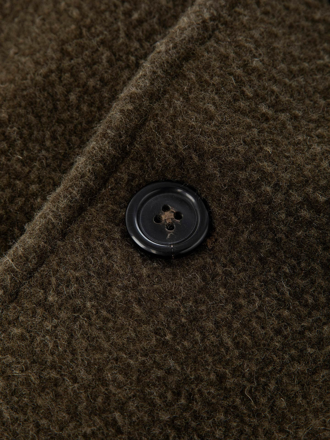 MANTEAU EN LAINE VIERGE TEINTÉE VERT